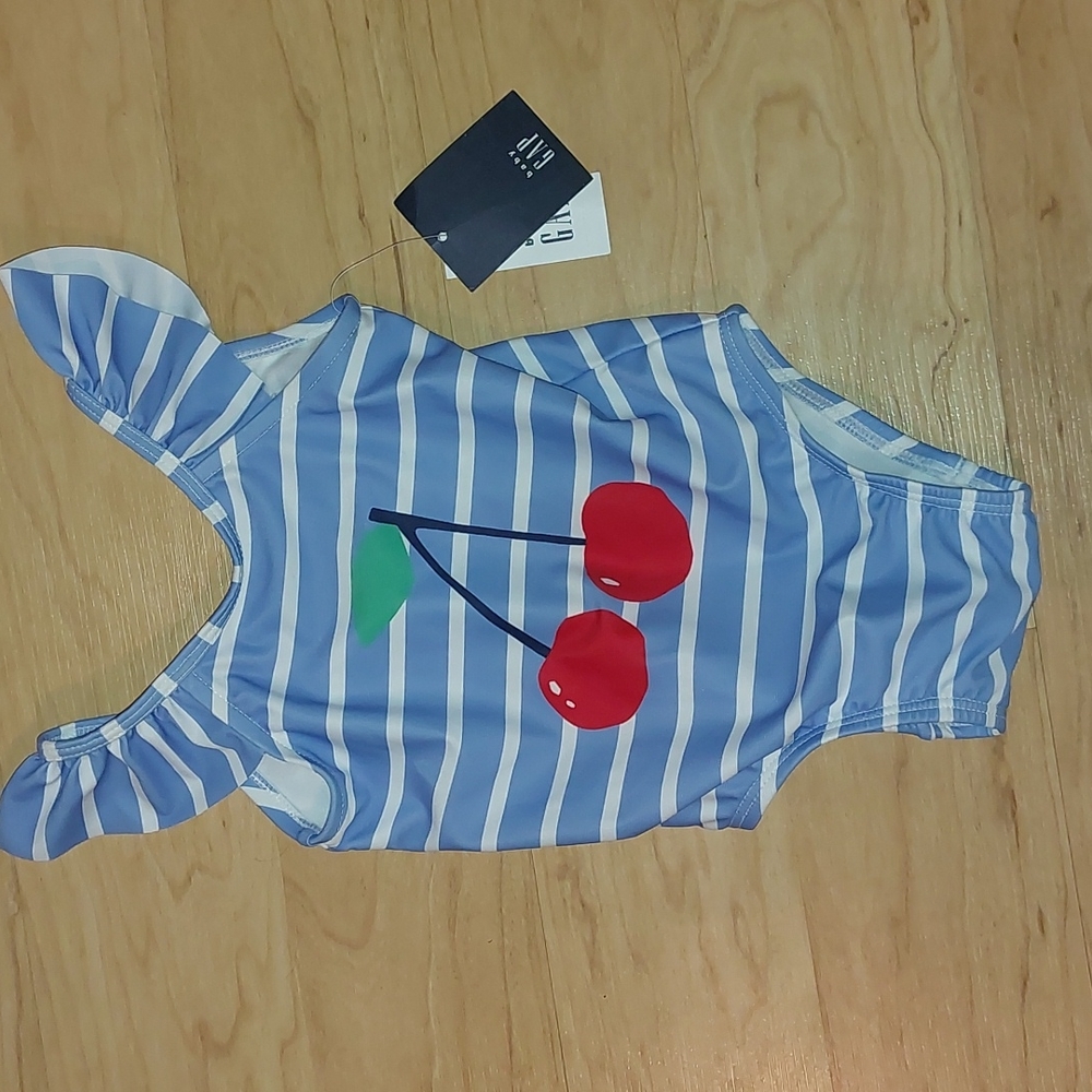 Baby Gap Swimsuit NWT size 6-12 months
